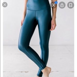 NWT DYI High shine signature tight